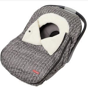 LIKE NEW - Skip Hop Winter Car Seat Cover, Stroll & Go, Grey Feather